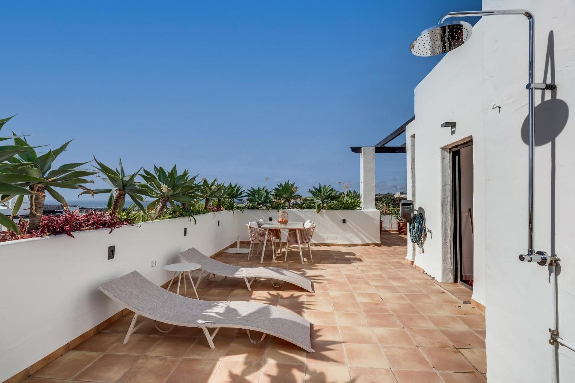 Prachtig Penthouse Met Jacuzzi Apartment Estepona Exterior photo