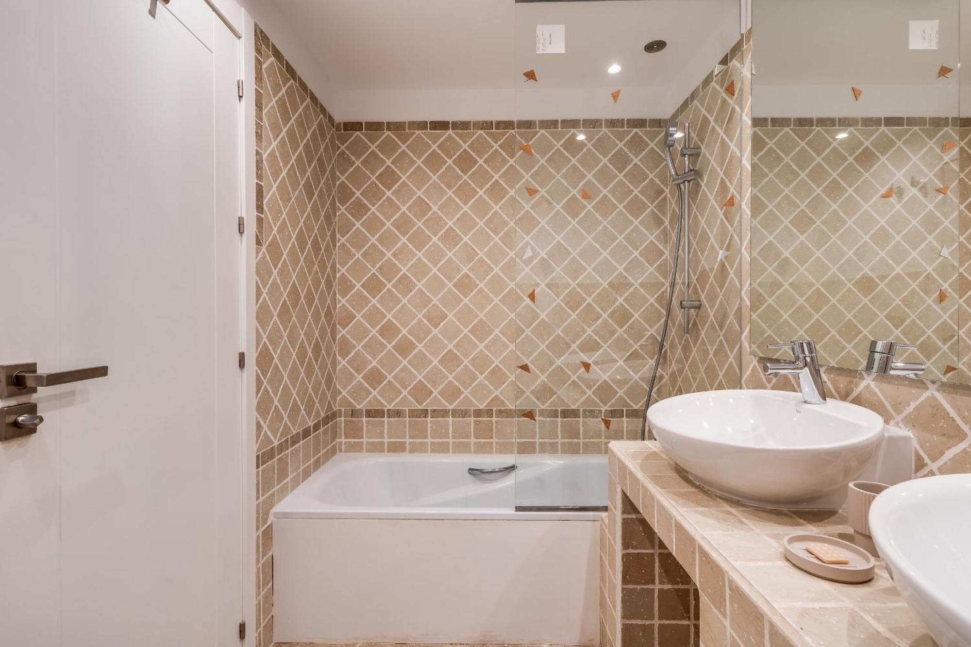 Prachtig Penthouse Met Jacuzzi Apartment Estepona Exterior photo